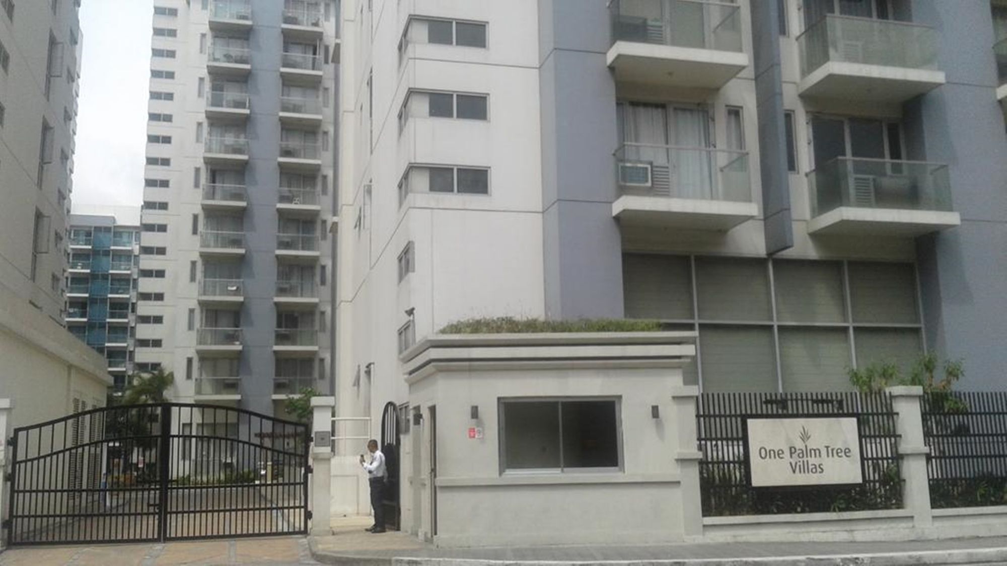 One Palm Tree Apartments Manilla Buitenkant foto